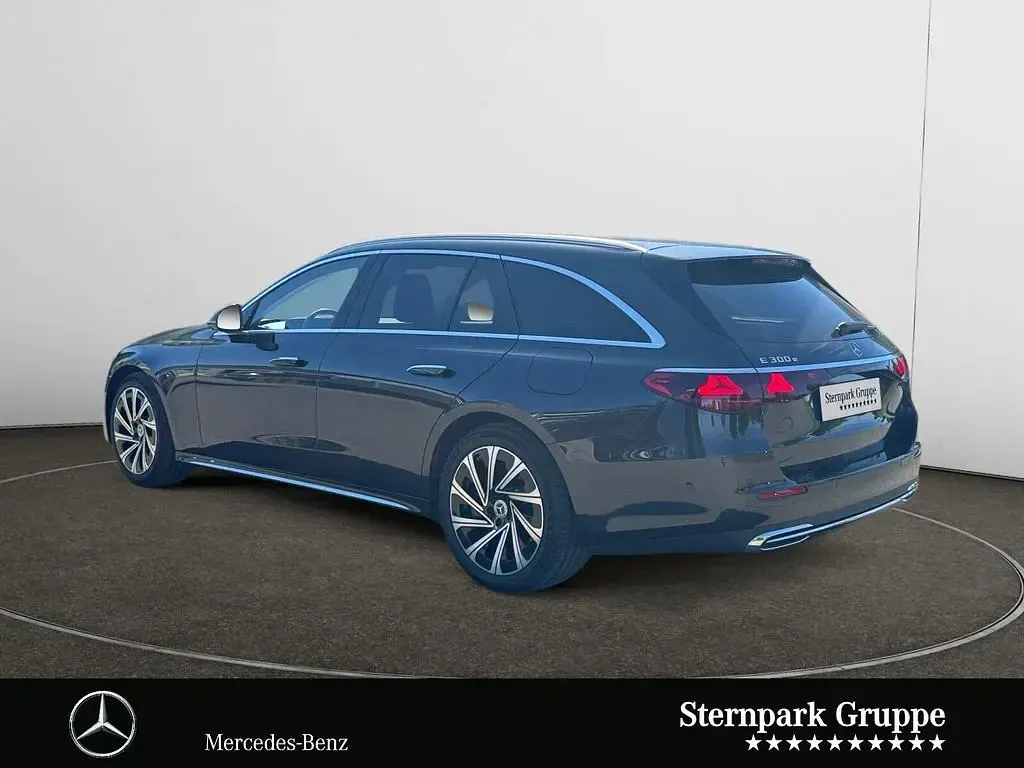 Gebraucht Mercedes E300 Exclusive 313 PS (230 kW) 2024 Lack graphitgrau Kombi