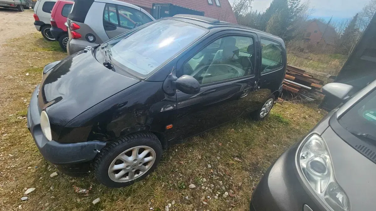 Używany Renault Twingo Initiale 58 KM (42 kW) 2001 Czarny Hatchback
