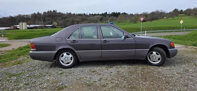 Gebraucht Mercedes E500 326 PS (239 kW) 1992 Violet Limousine
