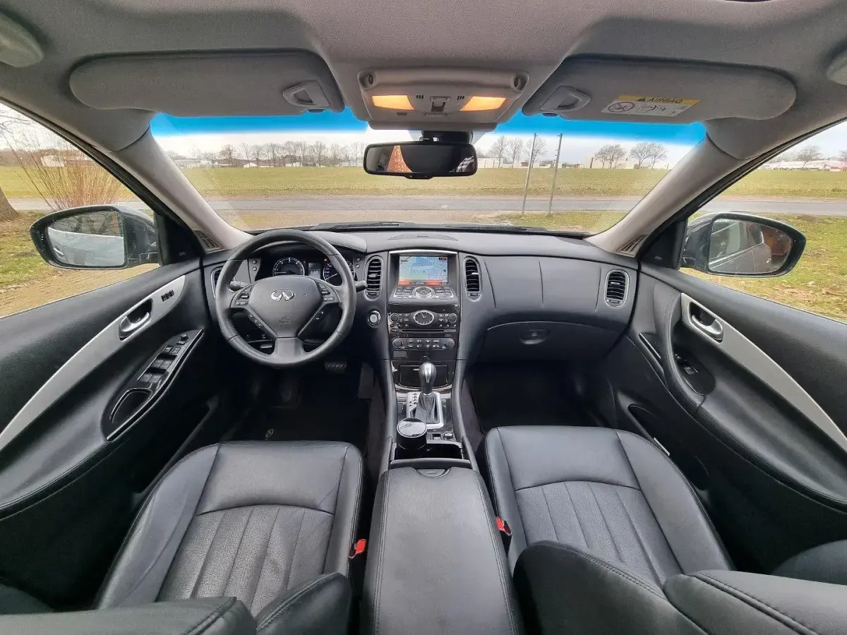 Gebraucht Infiniti QX50 239 PS (175 kW) 2016 Silber SUV