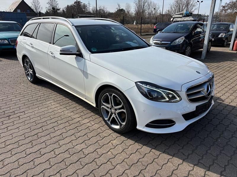Gebraucht Mercedes E200 136 PS (100 kW) 2016 Weiß Kombi