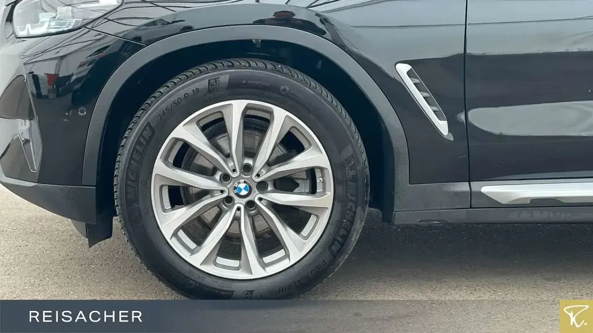 Gebraucht BMW X3 Sport Line 184 PS (135 kW) 2023 Schwarz uni SUV