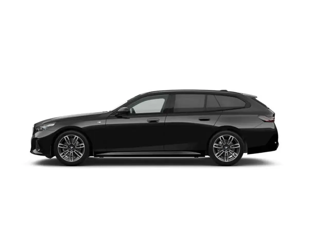 Neu BMW 520 197 PS (144 kW) 2026 Saphirschwarz metallic Kombi