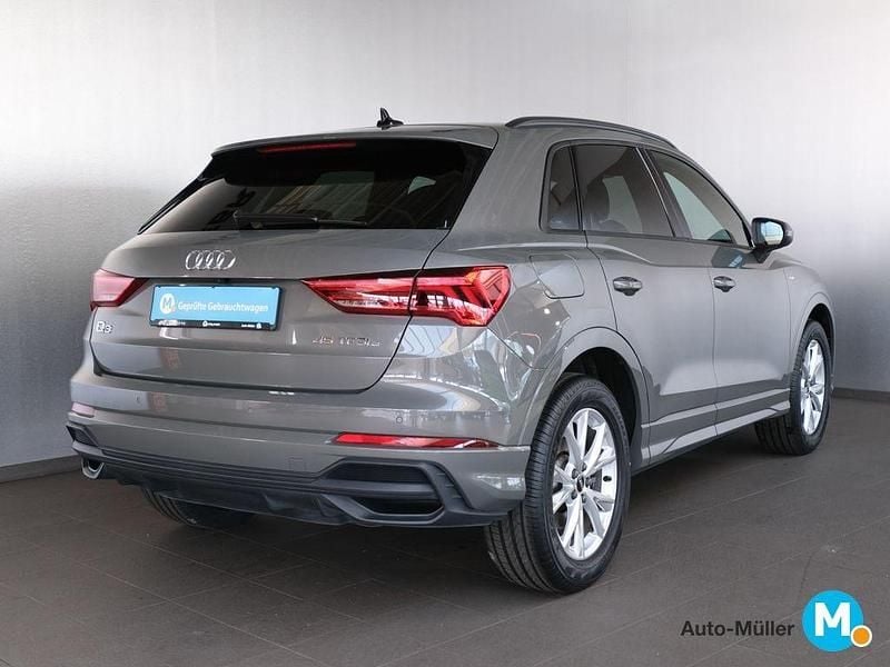 Gebraucht Audi Q3 S-Line 245 PS (180 kW) 2022 Chronosgrau metallic (metallic) SUV