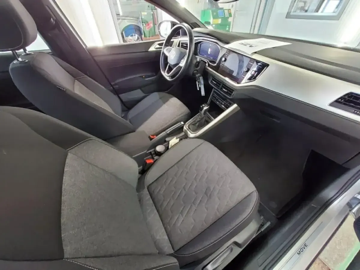 Gebraucht VW Taigo Move 110 PS (80 kW) 2023 Ivory silver metallic SUV