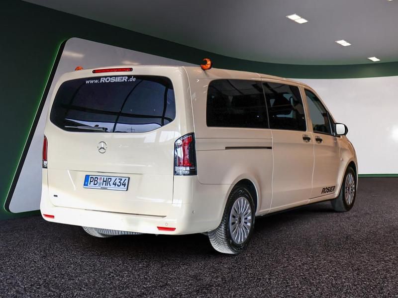 Gebraucht Mercedes Vito 136 PS (100 kW) 2025 Beige / hellelfenbein Van