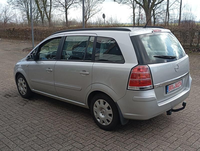 Gebraucht Opel Zafira 101 PS (74 kW) 2005 Van / Kleinbus