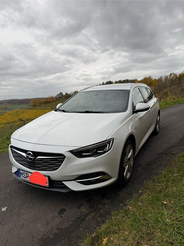 Schwarz Gebraucht 2018 Opel Insignia Kombi | 14.950 € (Fairer Preis) - Bild 1/4