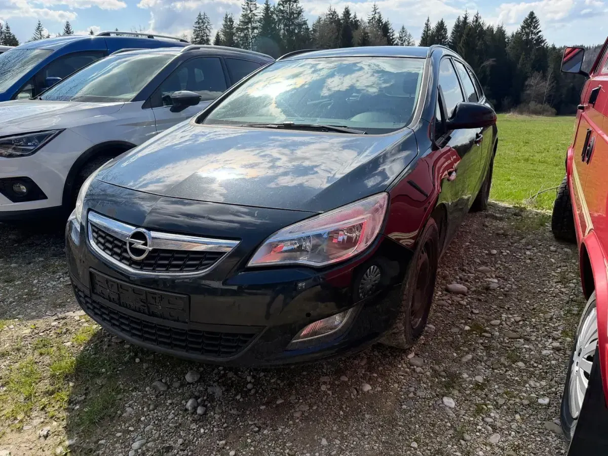 Gebraucht Opel Astra Eco 110 PS (80 kW) 2012 Schwarz Kombi