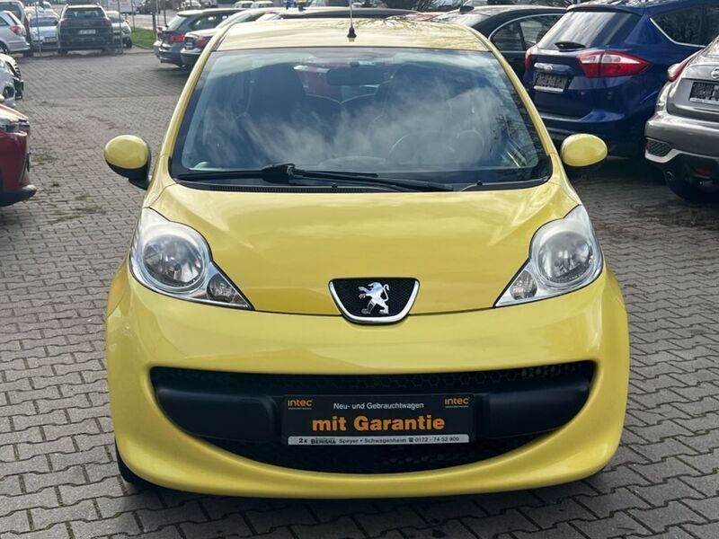 Gelb Gebraucht 2008 Peugeot 107 Filou Kleinwagen | 4.500 € (Teuer) - Bild 1/4