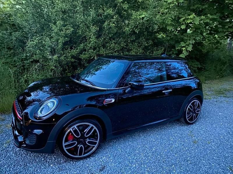 Schwarz Gebraucht 2020 Mini John Cooper Works Kleinwagen | 33.000 € (Teuer) - Bild 1/4