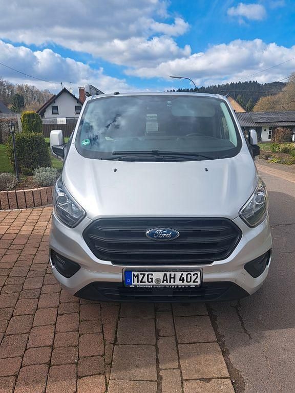 Gebraucht Ford Transit Custom 131 PS (96 kW) 2019 Silber Van / Kleinbus