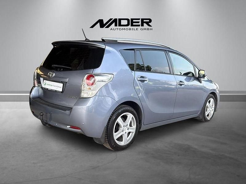 Gebraucht Toyota Verso Life 150 PS (110 kW) 2013 Blau Van / Kleinbus