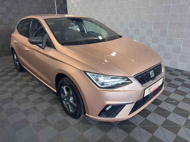 Mystic magenta Gebraucht 2017 Seat Ibiza Beats Limousine | 11.450 € (Fairer Preis) - Bild 1/4