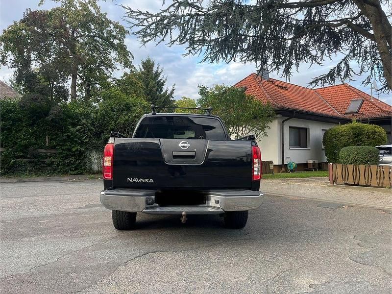 Gebraucht Nissan Navara 231 PS (169 kW) 2011 Schwarz Pickup