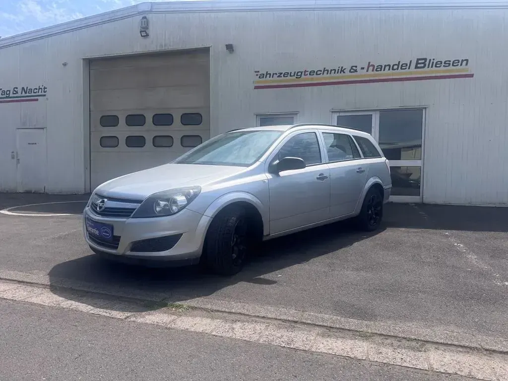 Gebraucht Opel Astra 110 PS (80 kW) 2009 Limousine