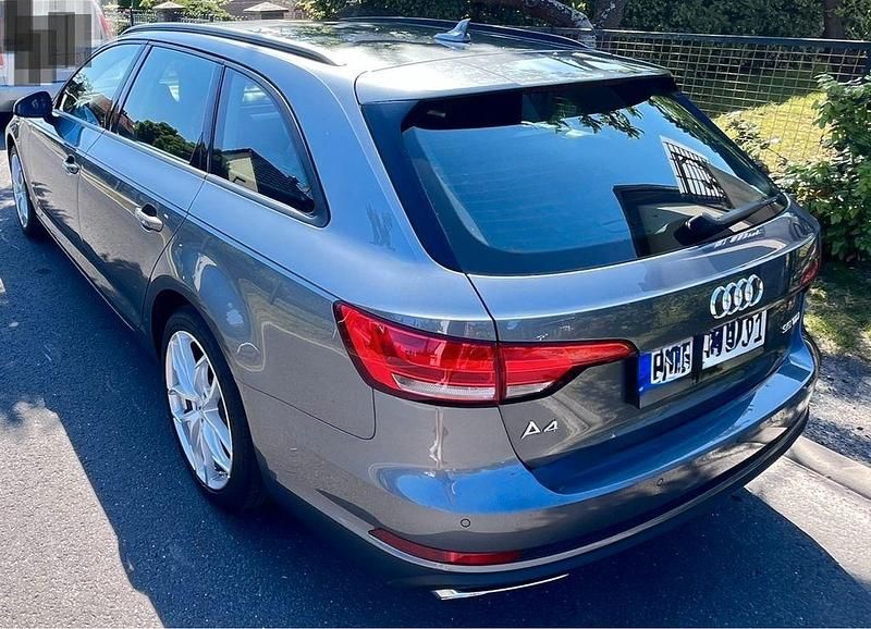 Gebraucht Audi A4 Ambiente 150 PS (110 kW) 2019 Grau Kombi