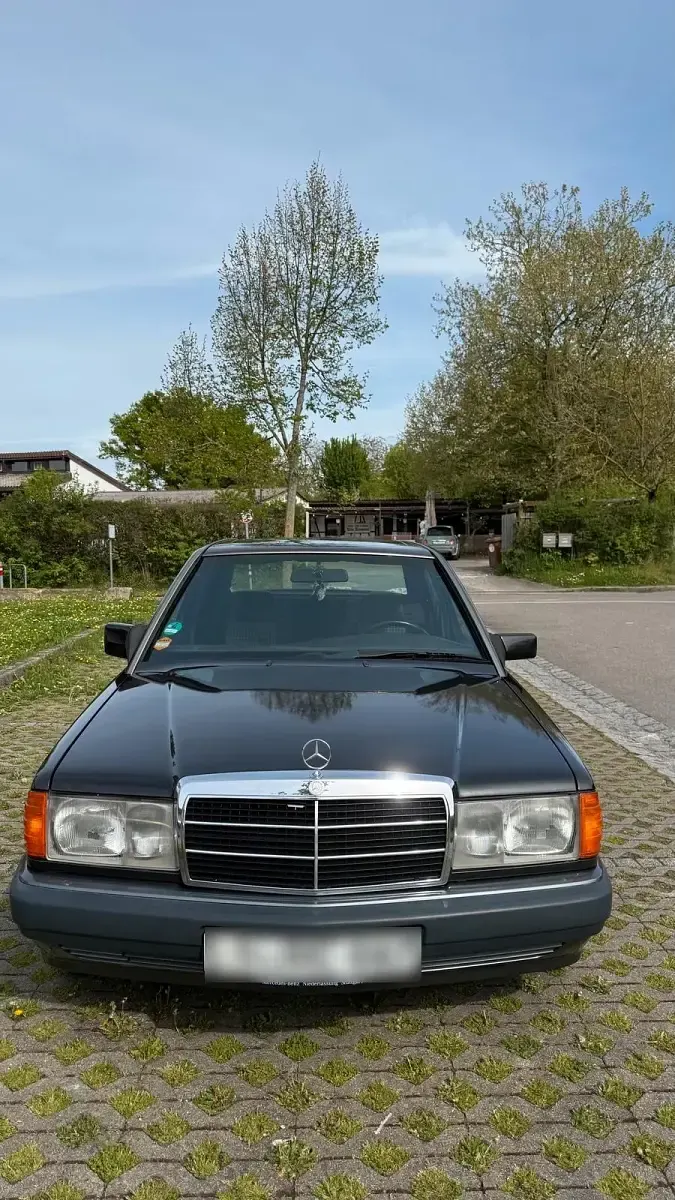 Gebraucht Mercedes 190 Sportline 122 PS (89 kW) 1991 Schwarz Limousine