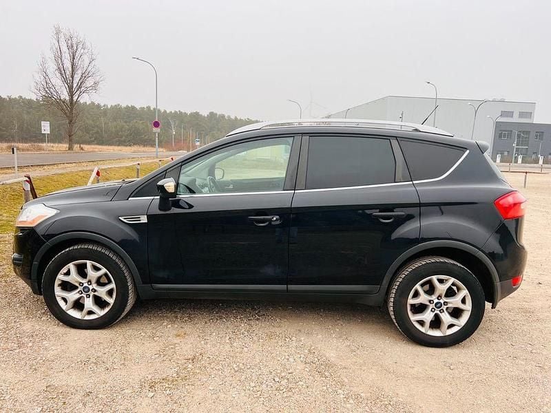 Gebraucht Ford Kuga Trend 140 PS (102 kW) 2012 Schwarz SUV