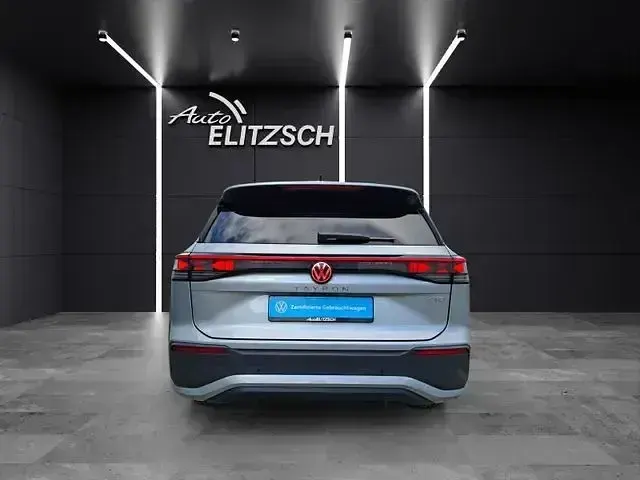 Gebraucht VW Tayron Life 150 PS (110 kW) 2025 Oyster silver metallic SUV