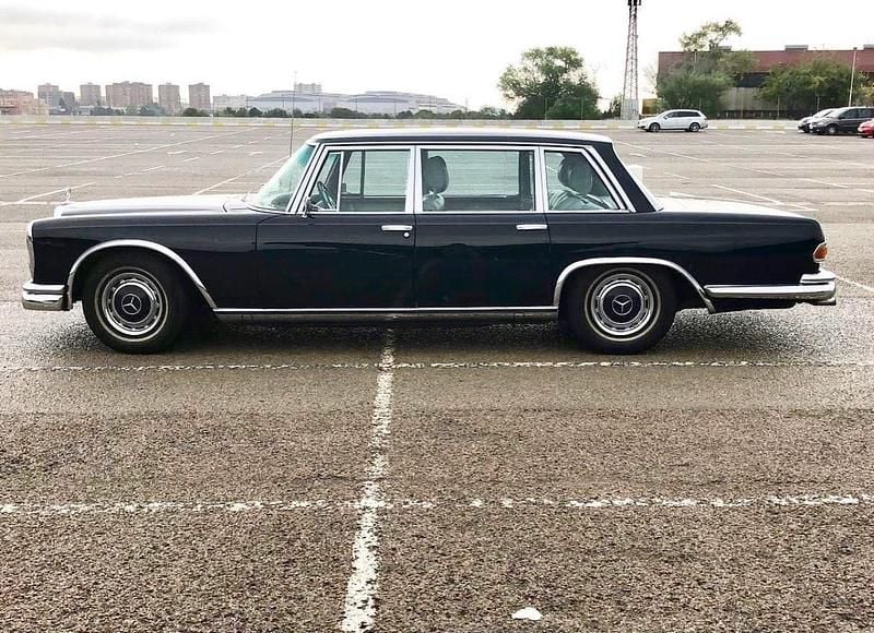 Gebraucht Mercedes 600 250 PS (183 kW) 1968 Blau Limousine