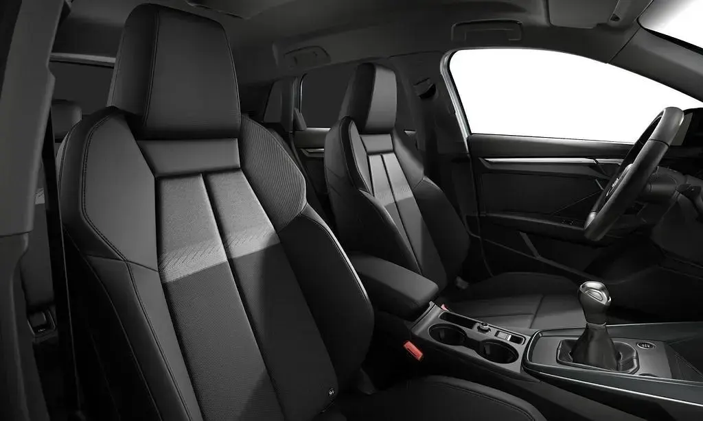 Gebraucht Audi A3 Advanced Plus 150 PS (110 kW) 2026 Pfeilgrau perleffekt Limousine