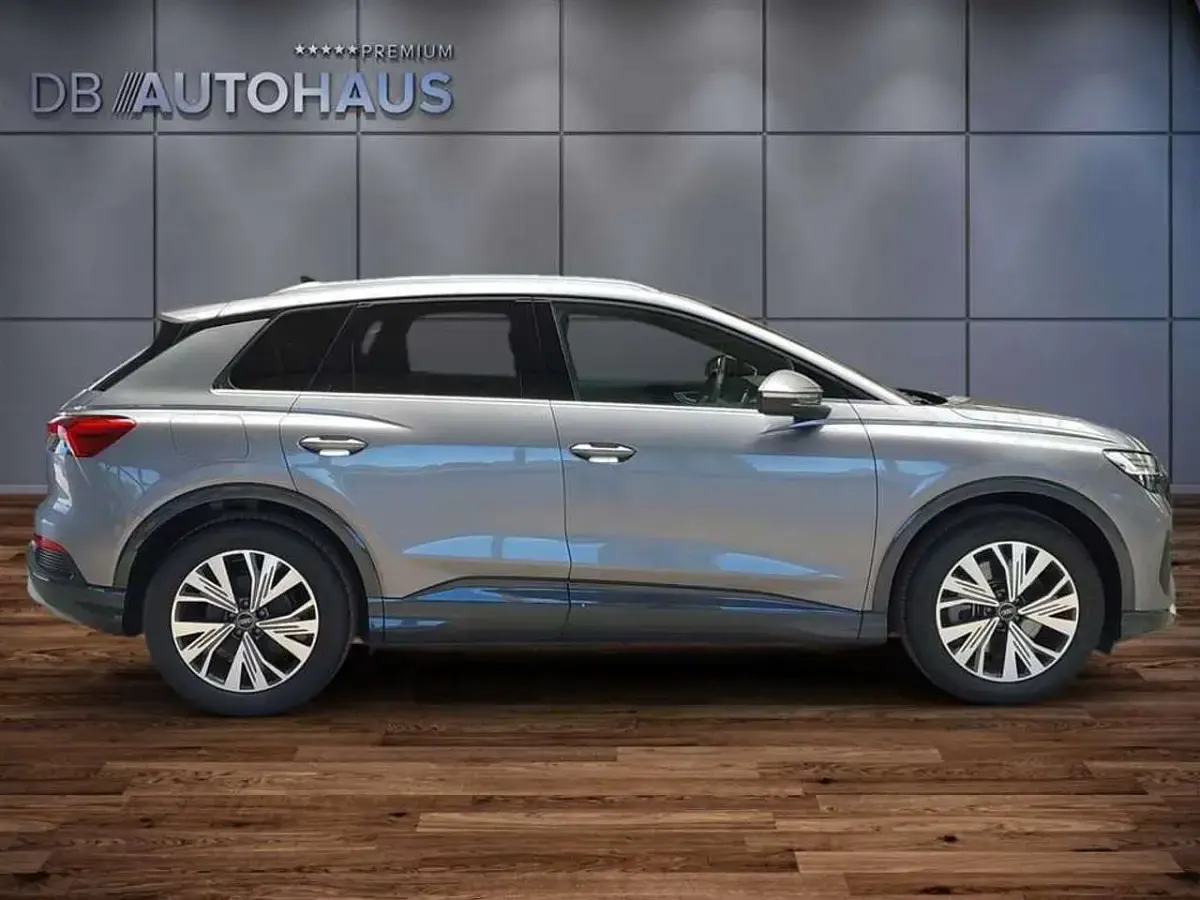 Gebraucht Audi Q4 e-tron Ambiente 210 kW (286 PS) 2024 Grau SUV