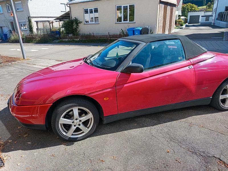 Rot Gebraucht 1995 Alfa Romeo Spider Cabrio | 11.000 € - Bild 1/3