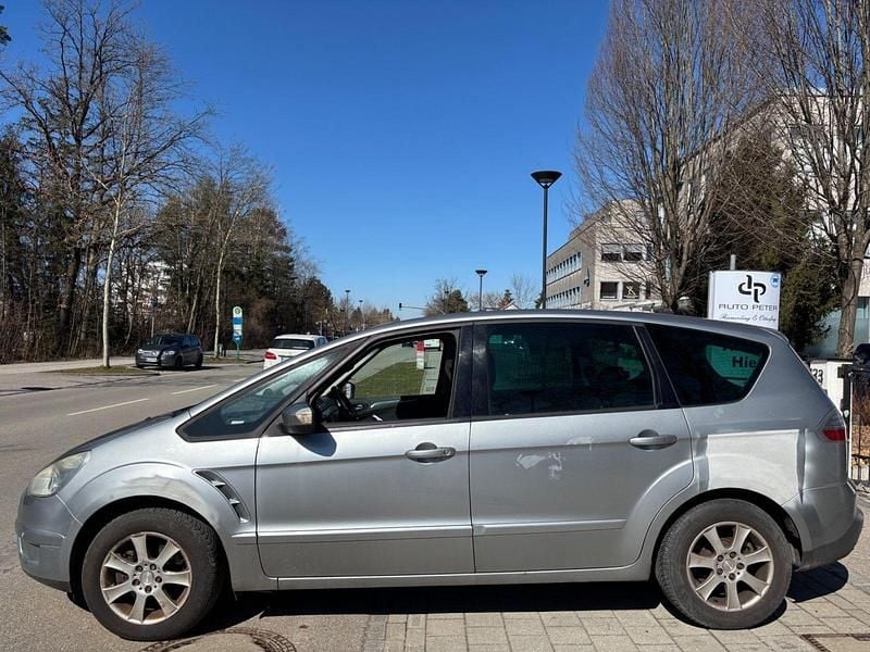 Gebraucht Ford S-MAX Titanium 140 PS (102 kW) 2006 Silber Van / Kleinbus