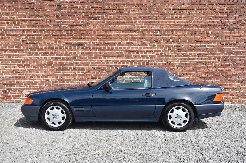 Gebraucht Mercedes SL280 193 PS (141 kW) 1994 Blau Cabrio
