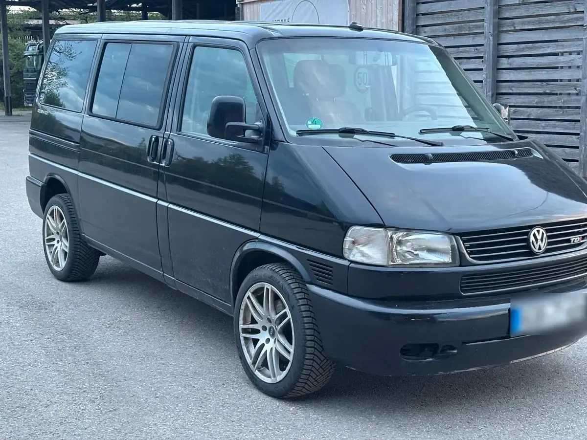 Gebraucht VW Multivan 151 PS (111 kW) 2001 Schwarz Van / Kleinbus