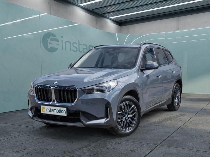 Grau Gebraucht 2024 BMW X1 SUV | 40.699 € (Fairer Preis) - Bild 1/4
