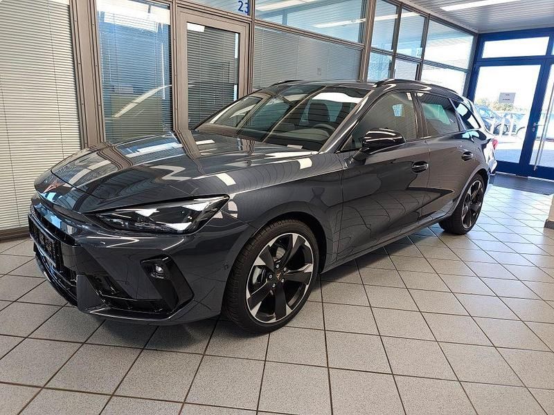 Neu Cupra Leon 150 PS (110 kW) 2025 Grau Limousine