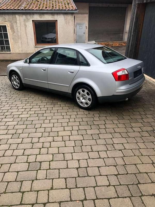 Gebraucht Audi A4 170 PS (125 kW) 2002 Silber Limousine