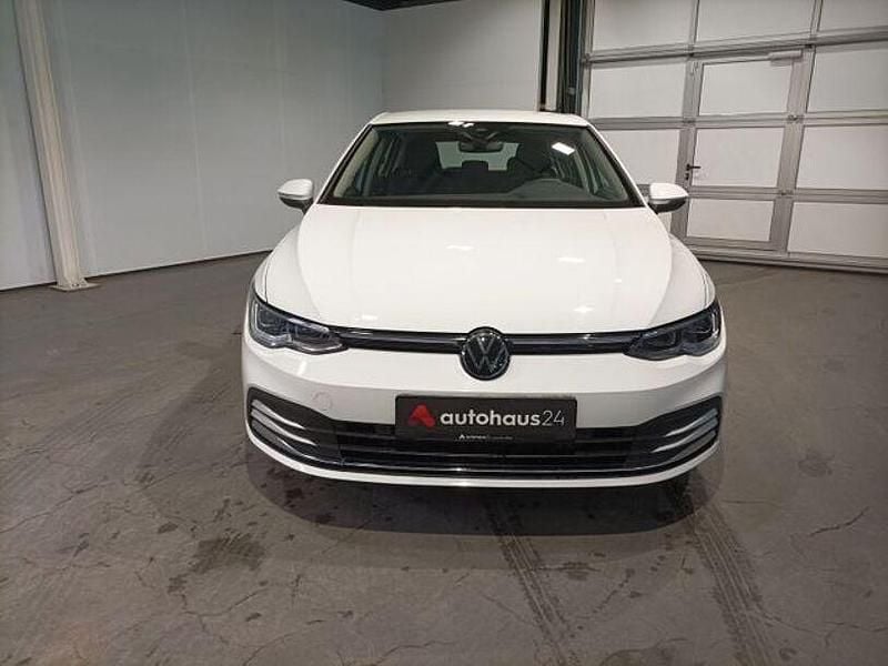 Gebraucht VW Golf VIII Style 150 PS (110 kW) 2023 Weiß Limousine
