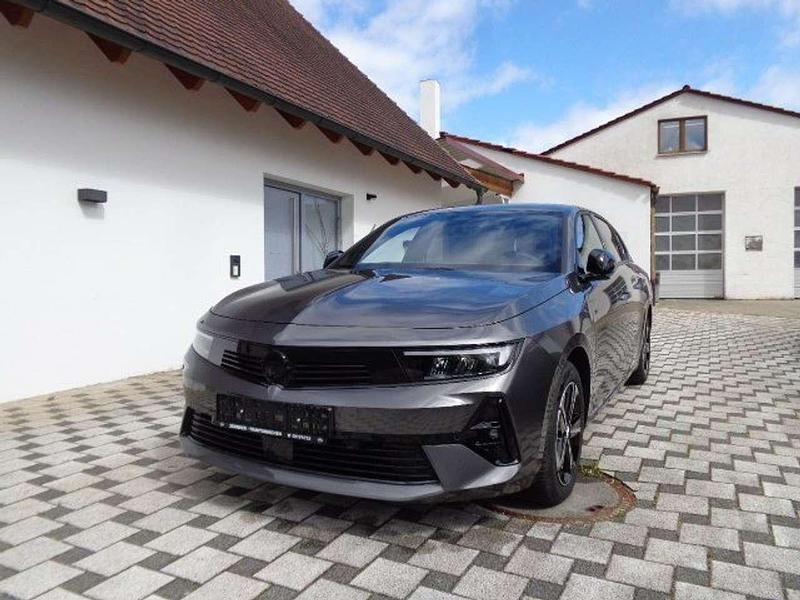 Gebraucht Opel Astra 131 PS (96 kW) 2024 Vulkan grau Kombi