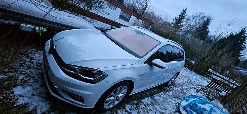 Gebraucht VW Golf VIII 131 PS (96 kW) 2020 Weiß Kombi