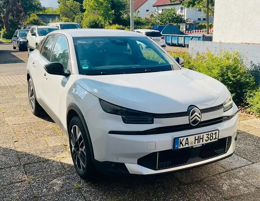 Gebraucht Citroën C4 136 PS (100 kW) 2025 Weiß SUV