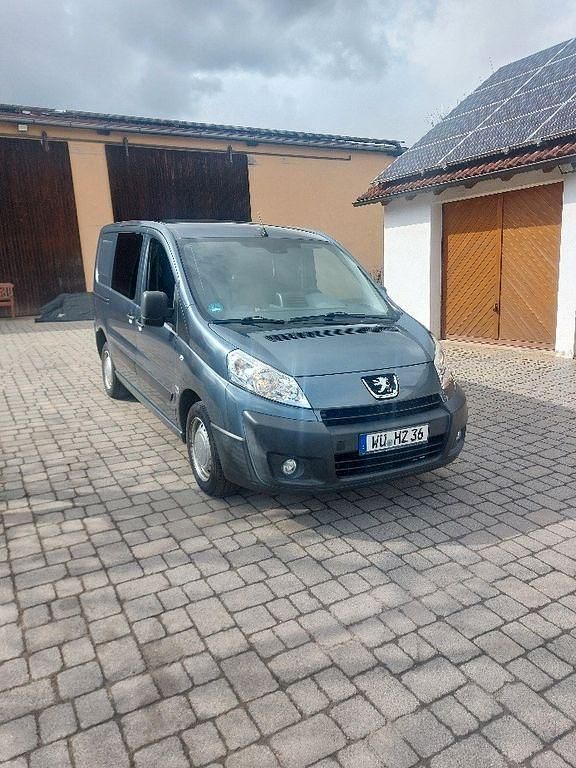 Gebraucht Peugeot Expert 128 PS (94 kW) 2012 Grau Van