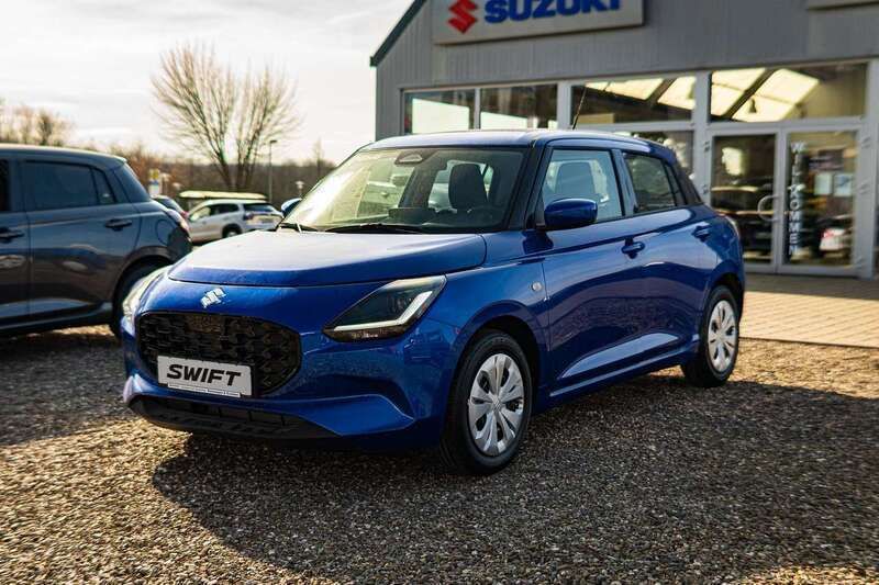 Frontier blue pearl metallic Neu 2025 Suzuki Swift Club Limousine | 18.900 € - Bild 1/4