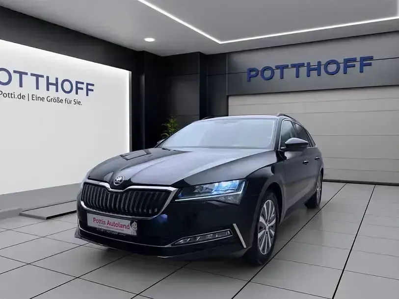 Gebraucht Skoda Superb Ambition 218 PS (160 kW) 2023 Schwarz Kombi