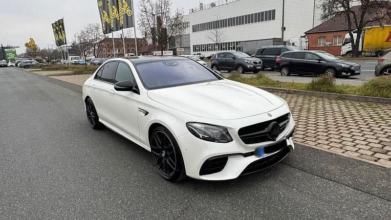 Gebraucht Mercedes E63S AMG AMG 612 PS (450 kW) 2017 Weiß Limousine