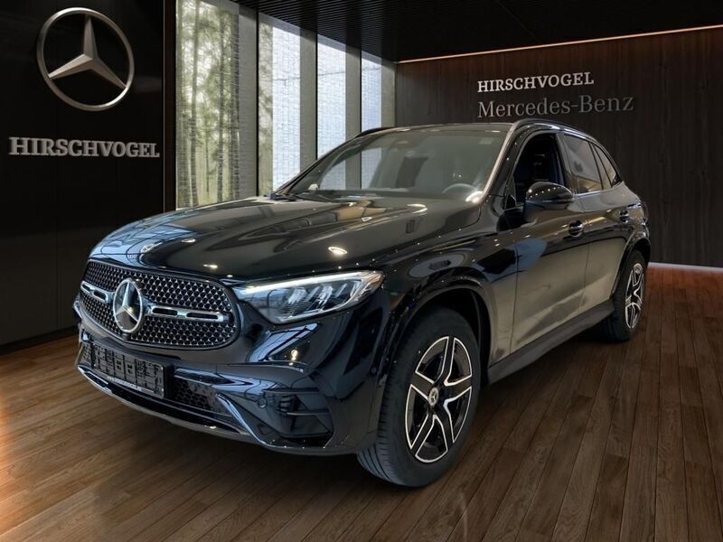 Schwarz Gebraucht 2024 Mercedes GLC300e AMG line SUV | 62.850 € (Fairer Preis) - Bild 1/4