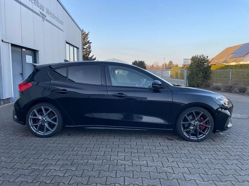 Gebraucht Ford Focus ST 280 PS (205 kW) 2020 Schwarz Limousine