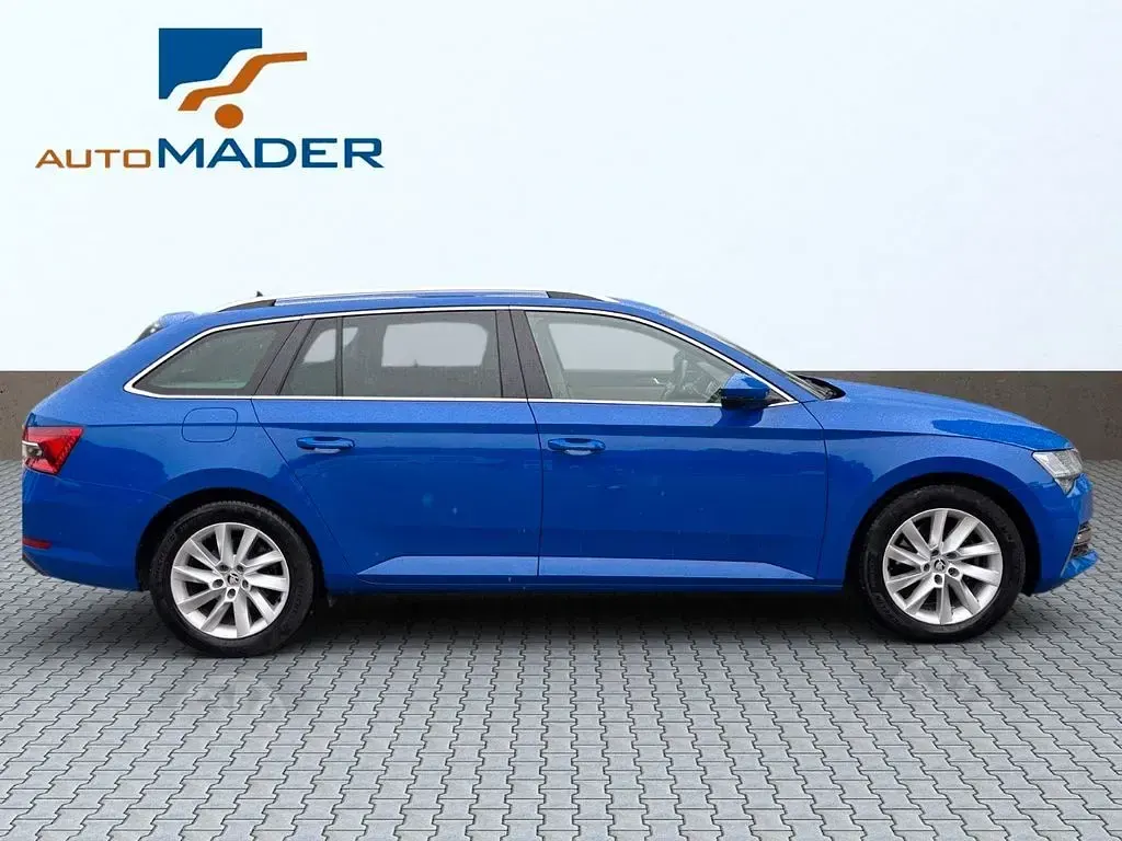 Gebraucht Skoda Superb Style 156 PS (114 kW) 2023 Blau Kombi