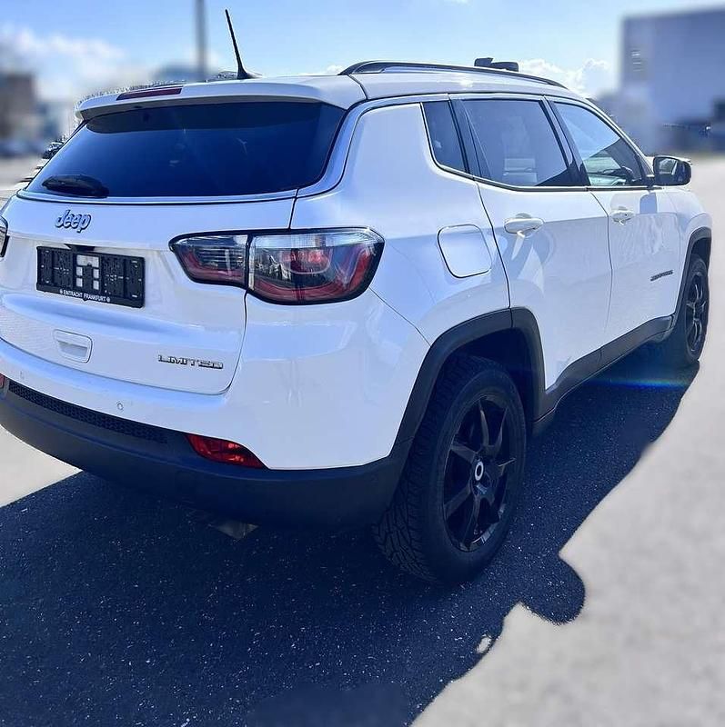 Gebraucht Jeep Compass Limited 140 PS (102 kW) 2018 Weiß SUV