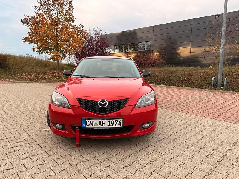 Rot Gebraucht 2003 Mazda 3 Inclusive Kleinwagen | 2.000 € (Teuer) - Bild 1/4