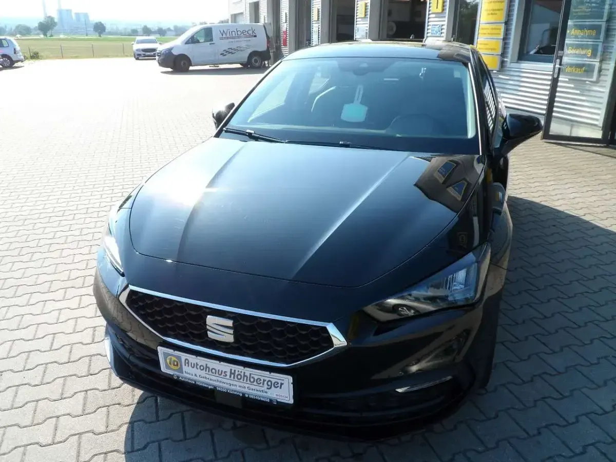 Gebraucht Seat Leon Style 110 PS (80 kW) 2024 Schwarz Limousine
