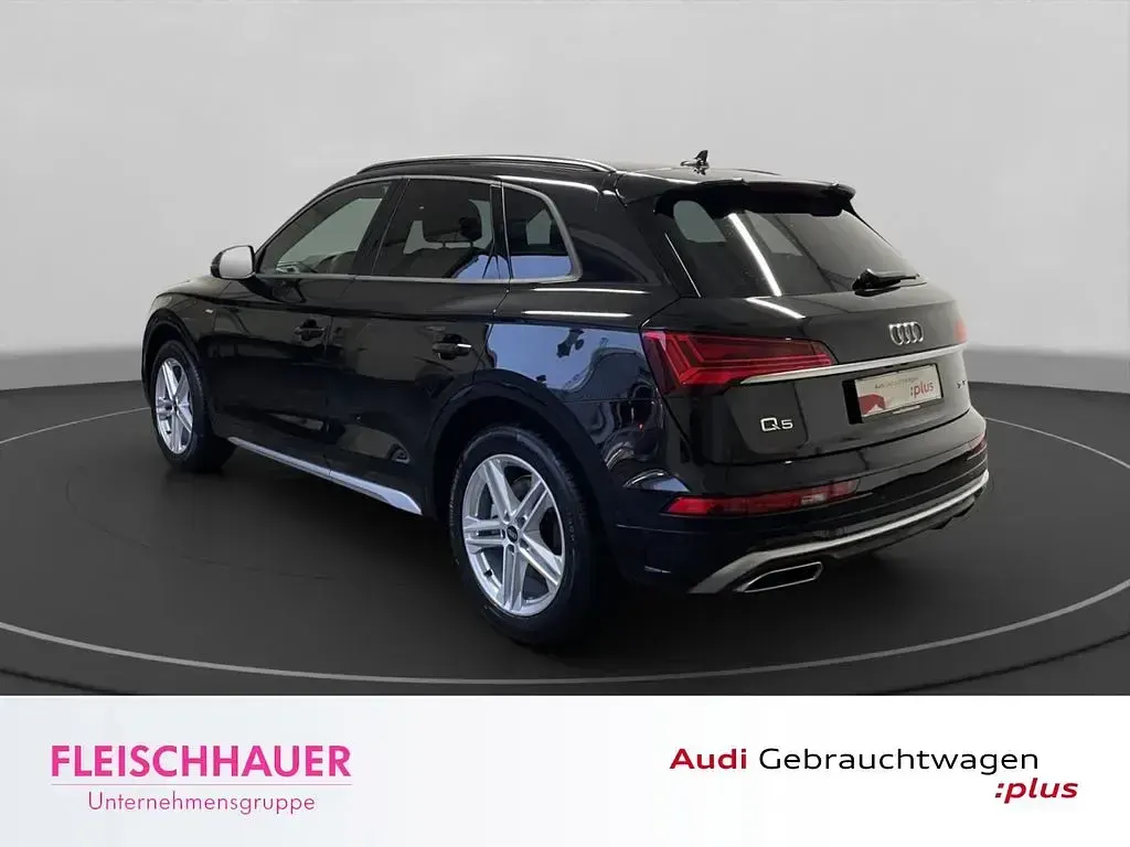 Gebraucht Audi Q5 S-Line 163 PS (119 kW) 2024 Schwarz SUV