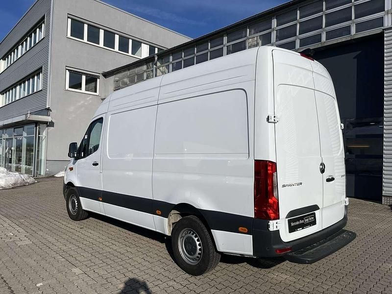 Gebraucht Mercedes Sprinter 170 PS (125 kW) 2024 Arktikweiß Van